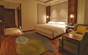 Hotel Empiire Suites Near Delhi Airport